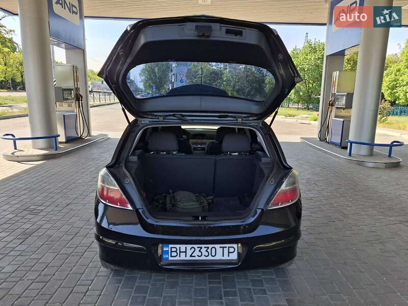 Хэтчбек Opel Astra 2008 в Николаеве
