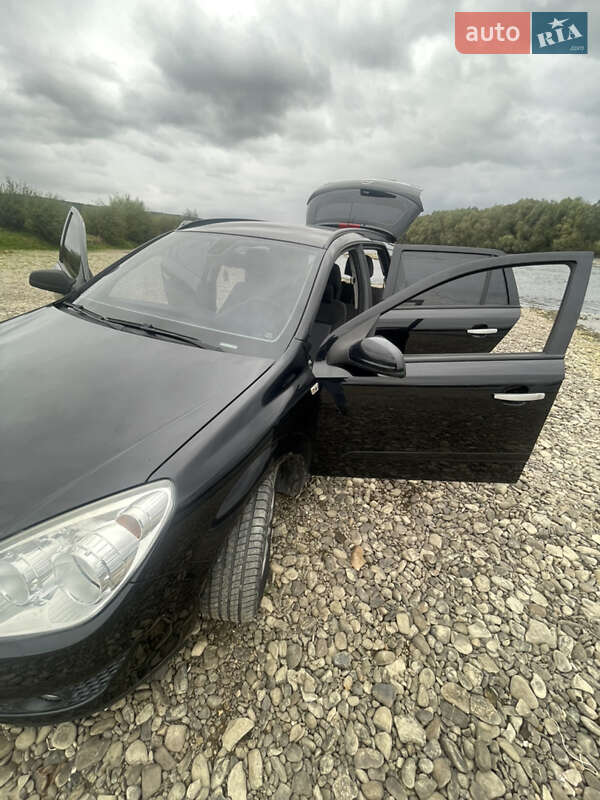 Универсал Opel Astra 2008 в Ивано-Франковске