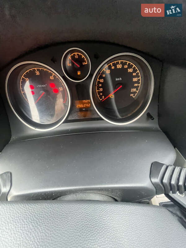 Универсал Opel Astra 2008 в Ивано-Франковске