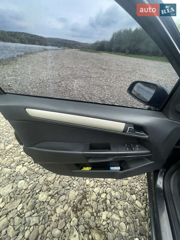 Универсал Opel Astra 2008 в Ивано-Франковске