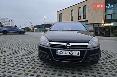 Хэтчбек Opel Astra 2006 в 