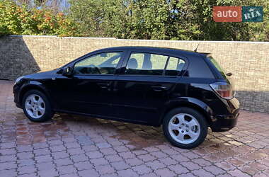 Хэтчбек Opel Astra 2007 в 