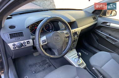 Хэтчбек Opel Astra 2007 в 