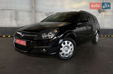 Універсал Opel Astra 2006 в Рівному