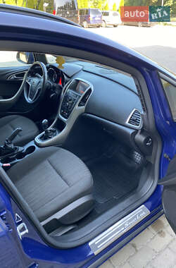 Универсал Opel Astra 2011 в 
