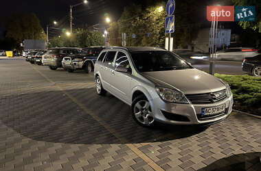 Універсал Opel Astra 2008 в Луцьку
