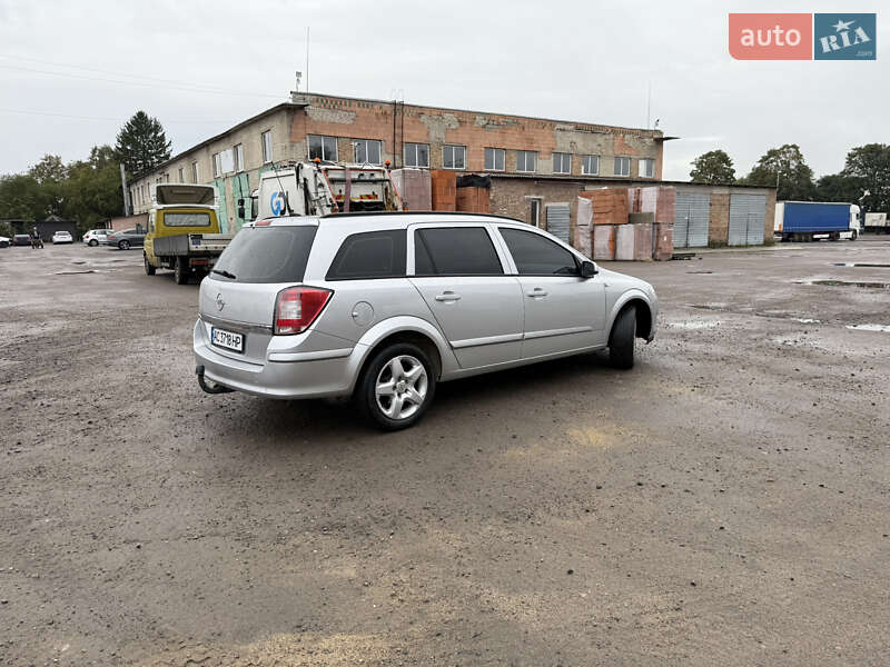 Универсал Opel Astra 2008 в Луцке