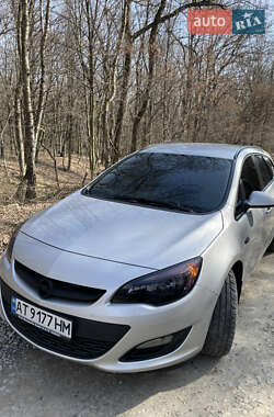 Универсал Opel Astra 2012 в 