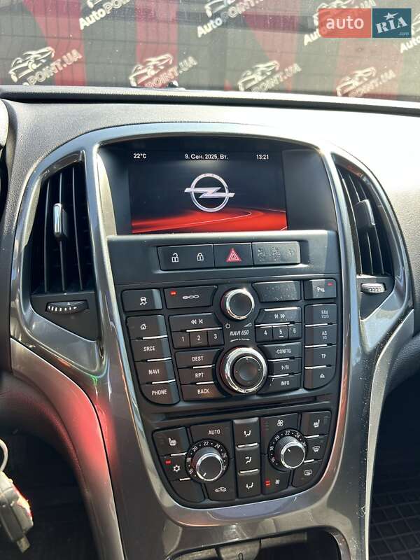 Универсал Opel Astra 2014 в Сумах