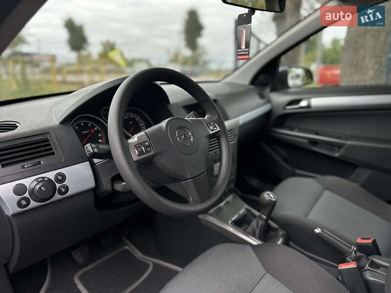 Універсал Opel Astra 2006 в Вінниці
