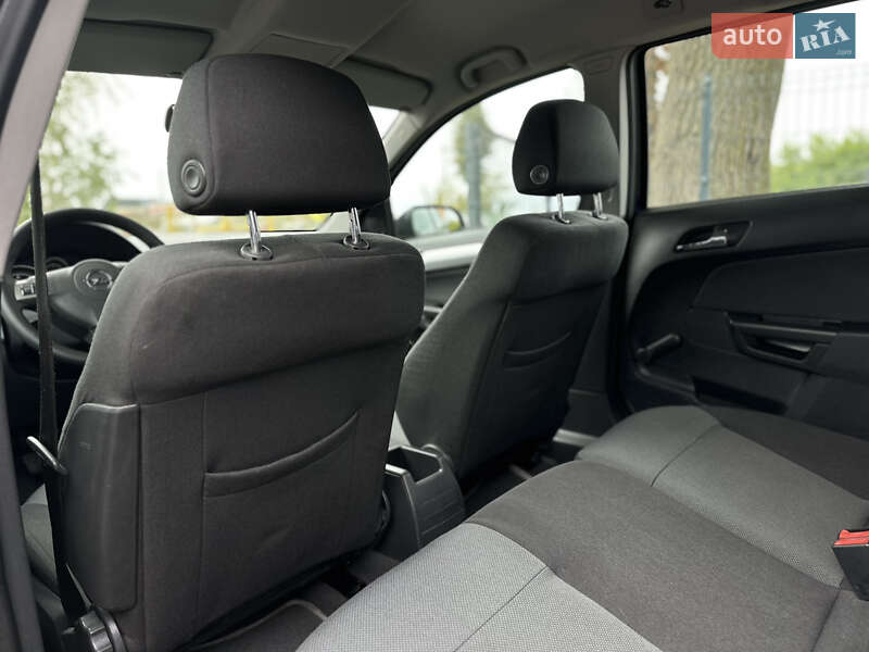 Універсал Opel Astra 2006 в Вінниці