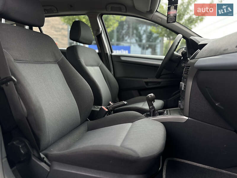 Універсал Opel Astra 2006 в Вінниці
