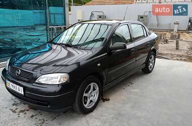 Седан Opel Astra 2005 в 