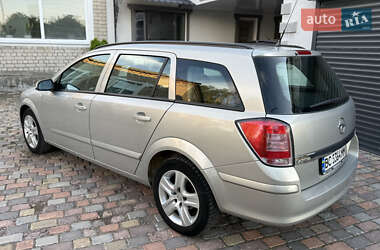 Универсал Opel Astra 2009 в 
