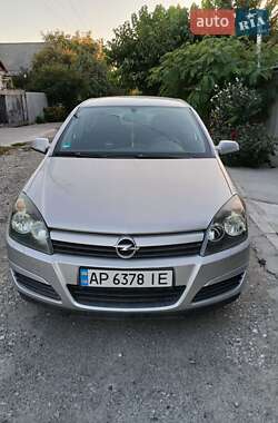 Хэтчбек Opel Astra 2005 в Запорожье