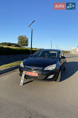 Универсал Opel Astra 2012 в Киеве