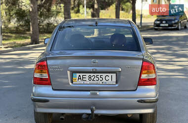 Седан Opel Astra 2008 в 