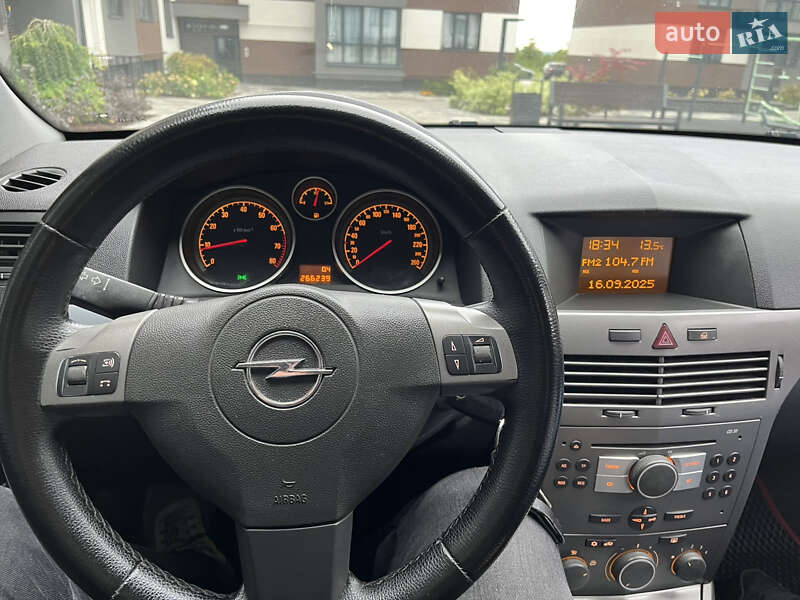 Универсал Opel Astra 2004 в Львове