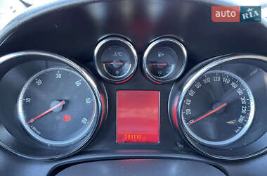 Универсал Opel Astra 2012 в 