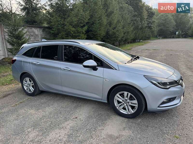 Универсал Opel Astra 2016 в Львове