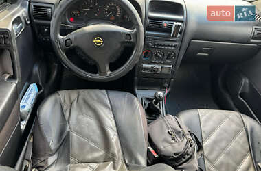Универсал Opel Astra 2000 в 