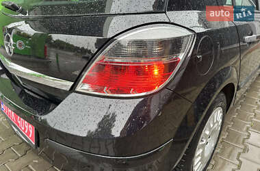 Хэтчбек Opel Astra 2009 в 