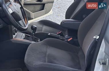 Хэтчбек Opel Astra 2005 в 