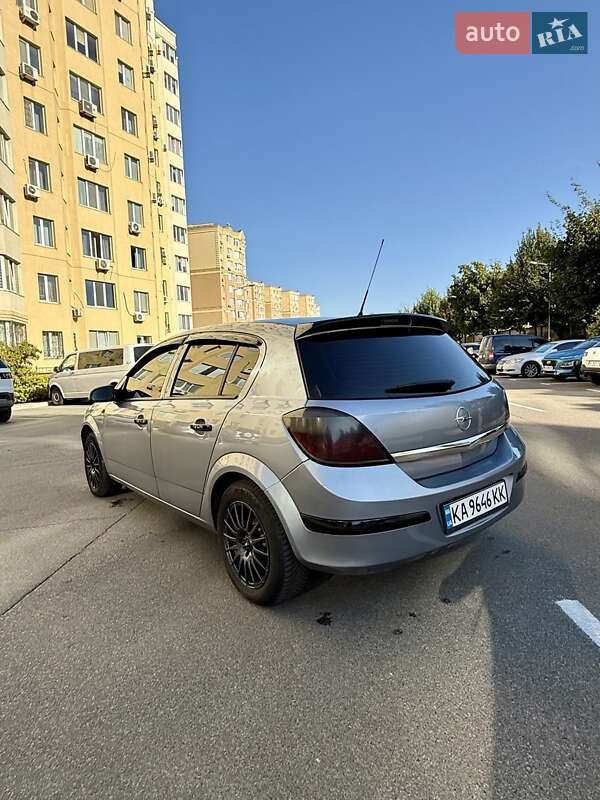 Хэтчбек Opel Astra 2006 в Киеве фото 5 Хэтчбек Opel Astra 2006 в Киеве