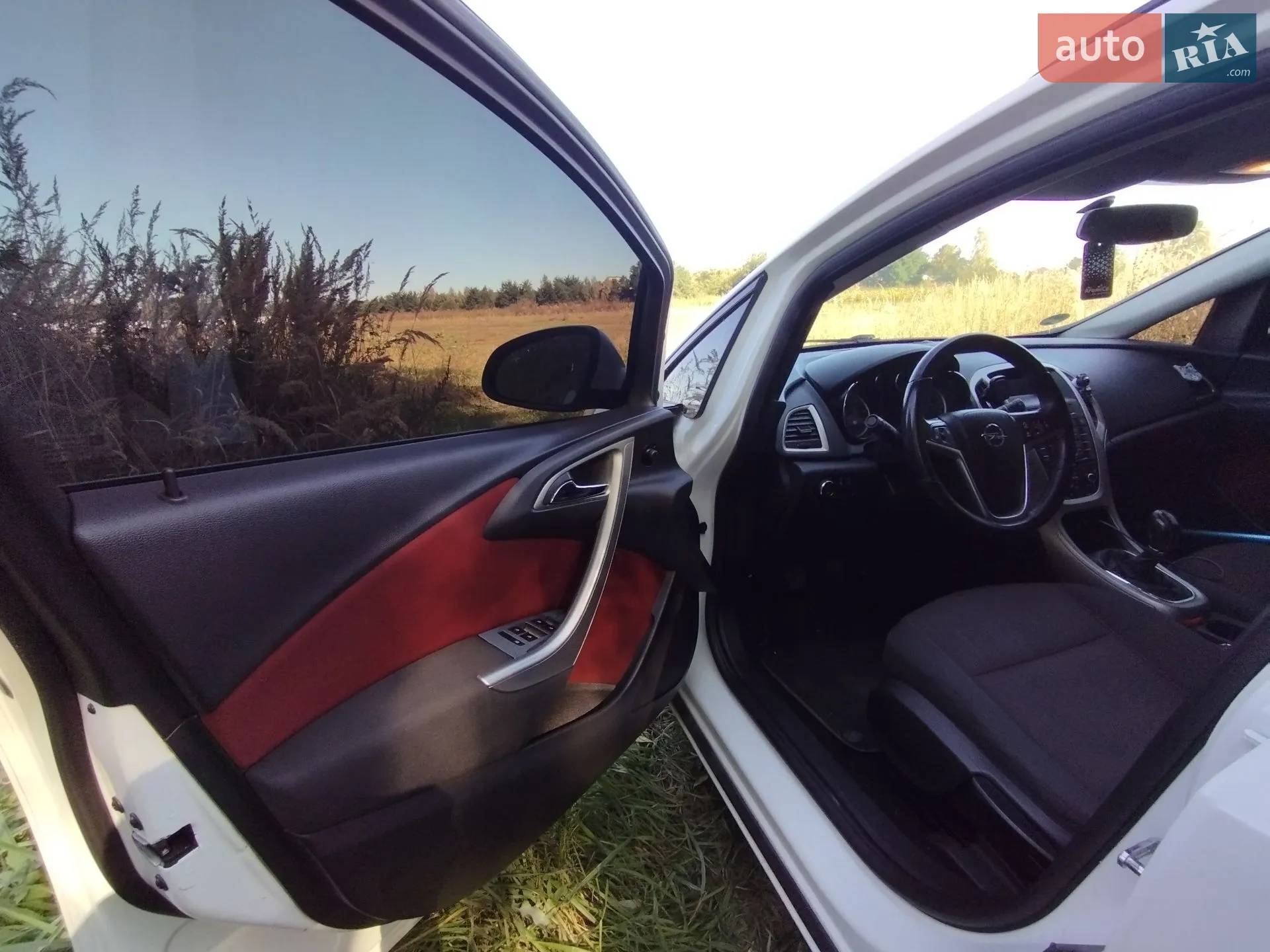 2011 Opel Astra - мініатюра 9