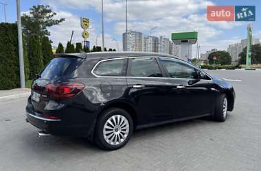 Универсал Opel Astra 2013 в 