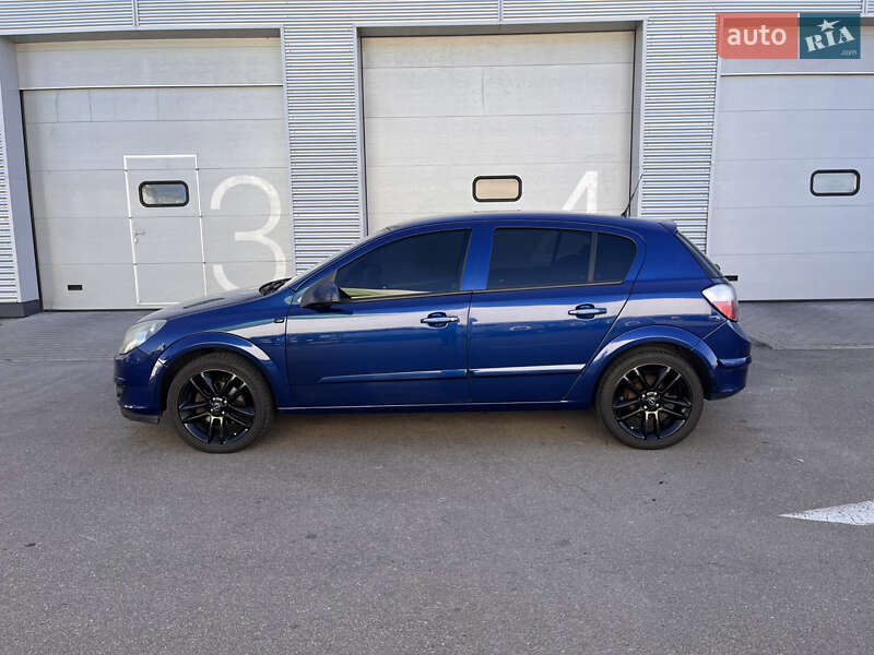 Хэтчбек Opel Astra 2005 в Киеве