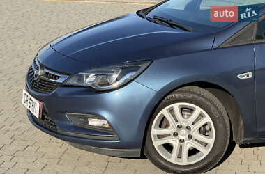 Универсал Opel Astra 2017 в 