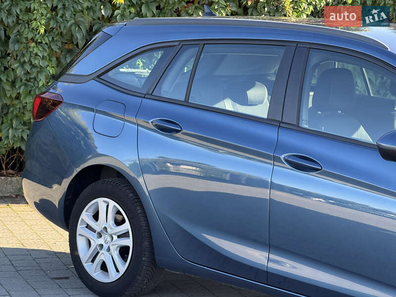 Универсал Opel Astra 2017 в Стрые