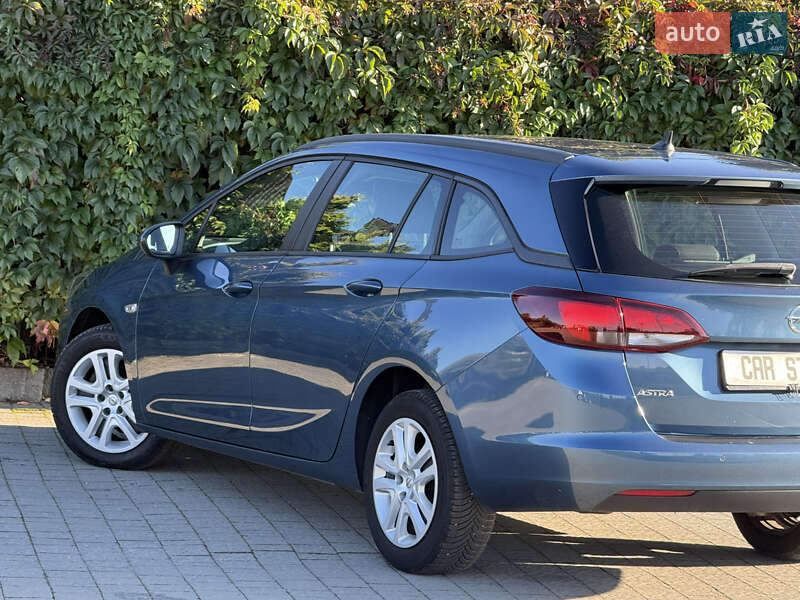Универсал Opel Astra 2017 в Стрые