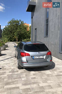 Универсал Opel Astra 2014 в 