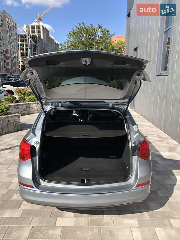 Универсал Opel Astra 2014 в Киеве