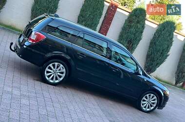 Универсал Opel Astra 2010 в 