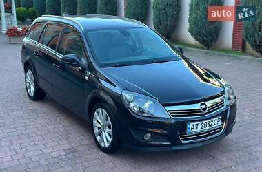 Универсал Opel Astra 2010 в 
