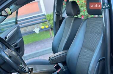 Универсал Opel Astra 2010 в 