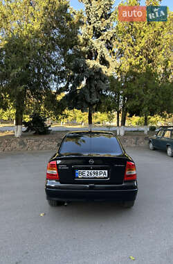 Седан Opel Astra 2006 в 