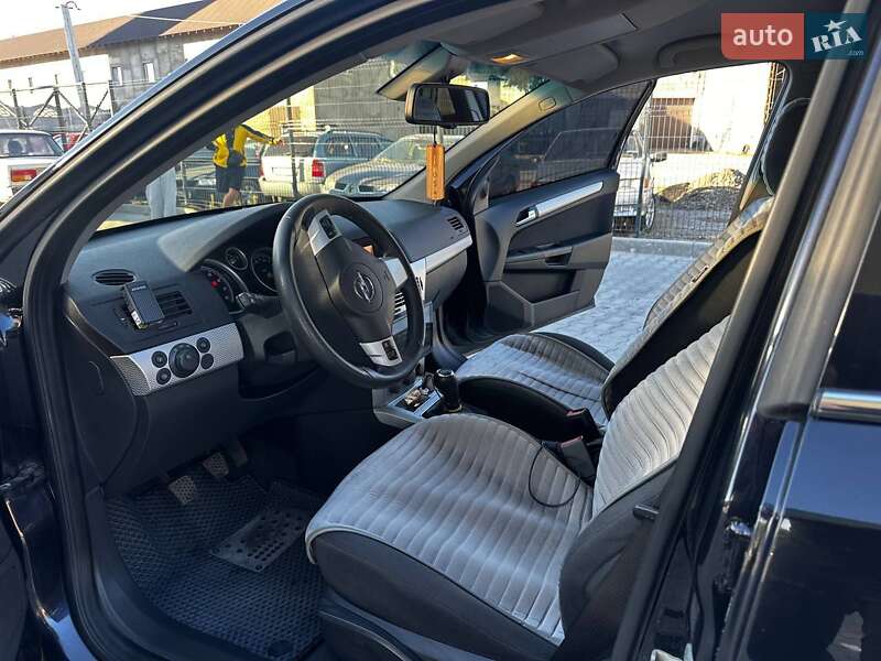 Универсал Opel Astra 2009 в Могилев-Подольске