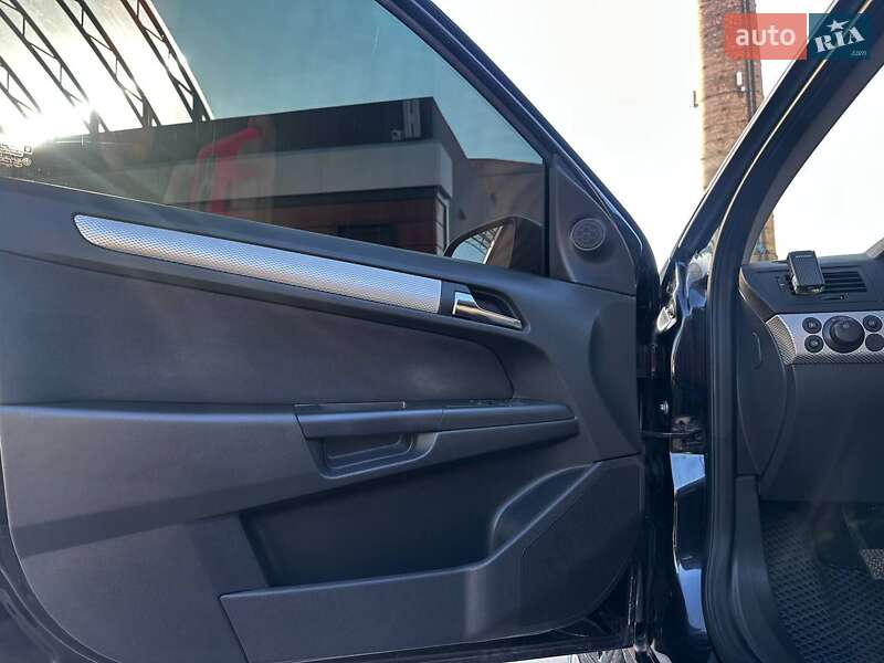 Универсал Opel Astra 2009 в Могилев-Подольске