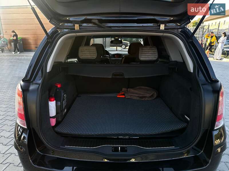 Универсал Opel Astra 2009 в Могилев-Подольске