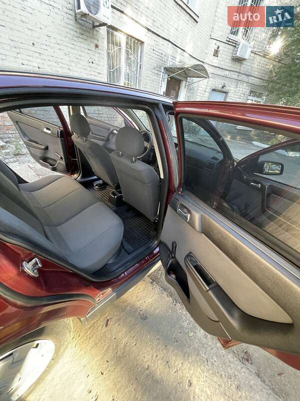 Седан Opel Astra 2007 в Днепре