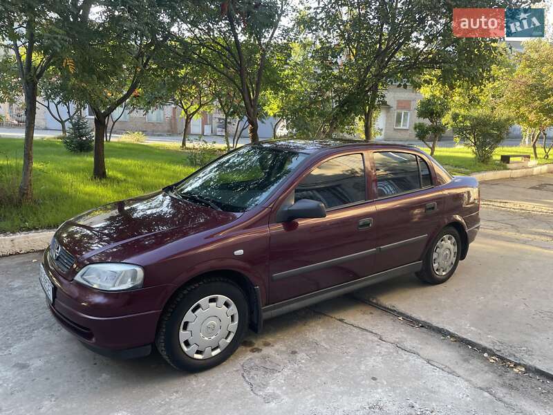 Седан Opel Astra 2007 в Днепре