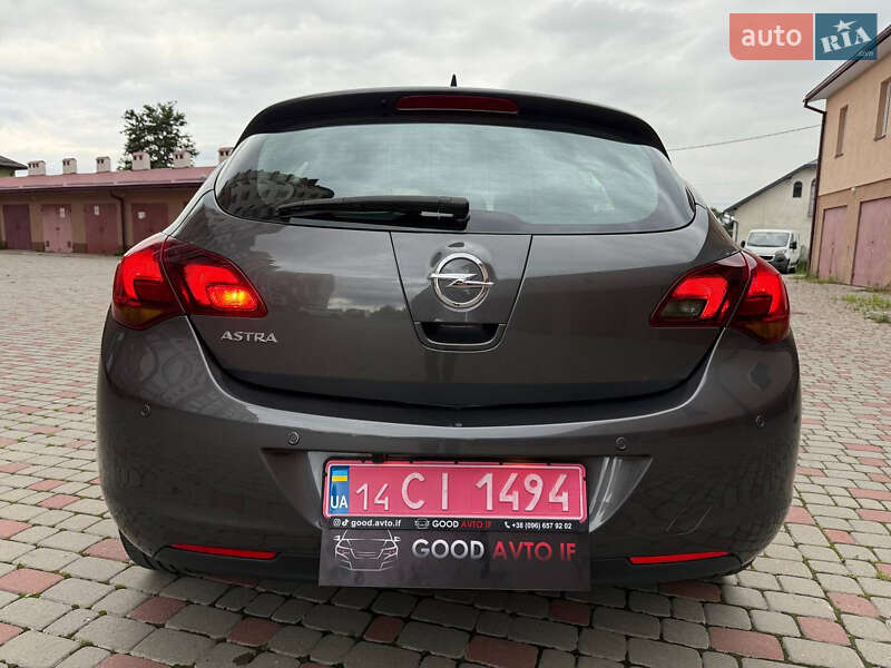 Хэтчбек Opel Astra 2010 в Ивано-Франковске