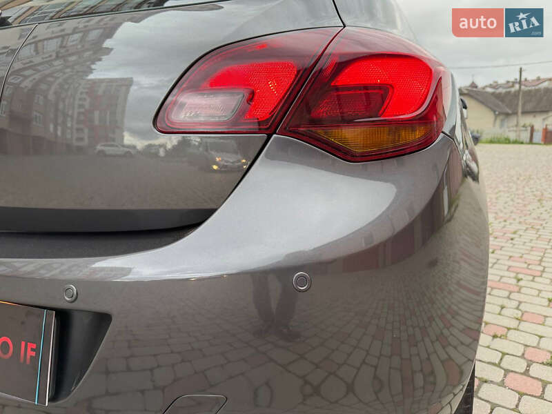 Хэтчбек Opel Astra 2010 в Ивано-Франковске