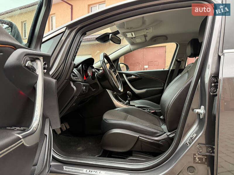 Хэтчбек Opel Astra 2010 в Ивано-Франковске