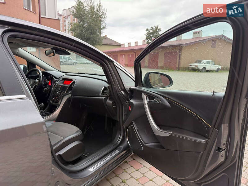 Хэтчбек Opel Astra 2010 в Ивано-Франковске