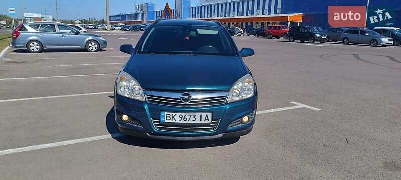 Универсал Opel Astra 2007 в Млинове